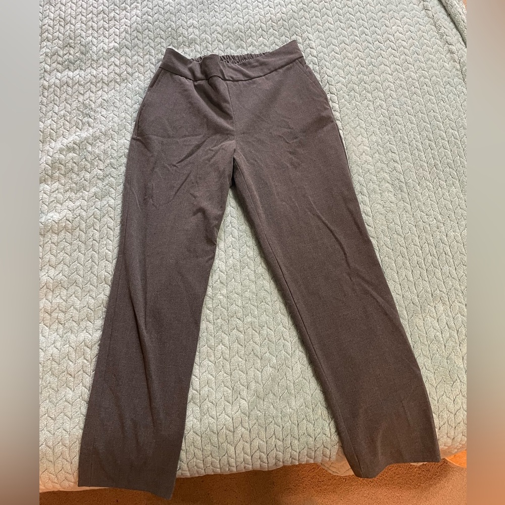 Grey capri work pants with pockets